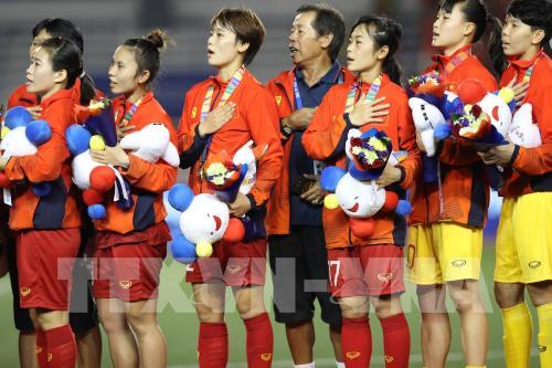 Thủ tướng Chính phủ vận động các nguồn xã hội hóa để thưởng cho mỗi nữ cầu thủ một chiếc xe máy loại tốt